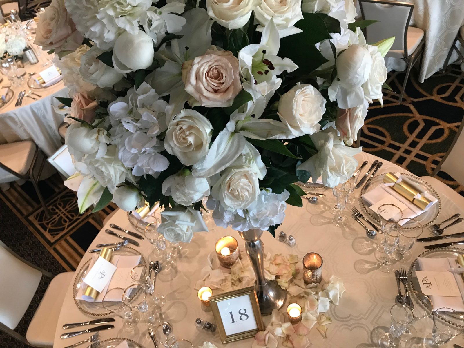 Merry Moments | Legacy, Details & 900 Roses